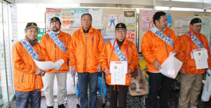 コープさっぽろ静内店での募金活動