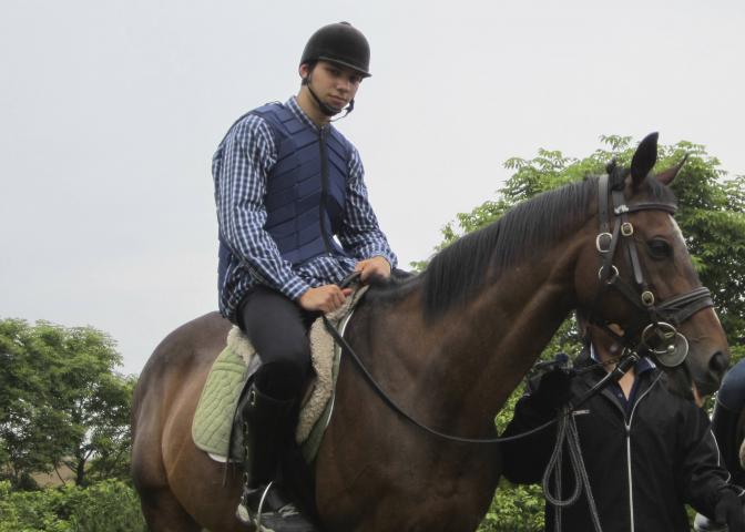 ライディングヒルズ静内で乗馬体験