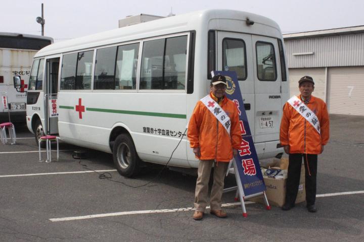 北電静内水力・電力センター前