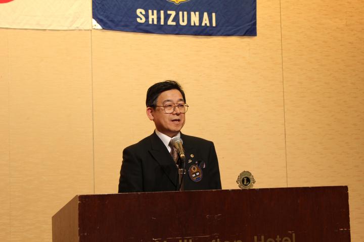 最初に、静内LC会長、L田畑隆章の挨拶がされました。