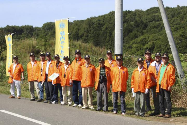 応援に参加した会員の方々。