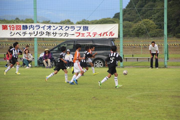 決勝戦は後半まで接戦が続いた。